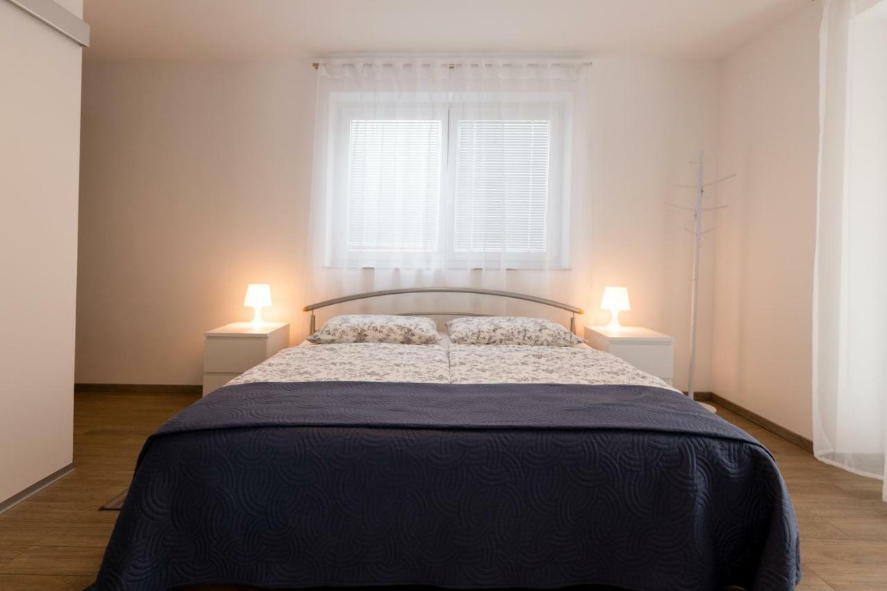 Sobe Meta Bed and Breakfast Brezje Exteriör bild
